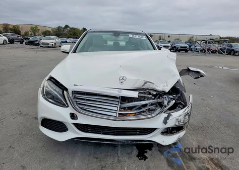 2015 Mercedes Benz C 300 из США, поврежденный, VIN 55SWF4JB3FU067586